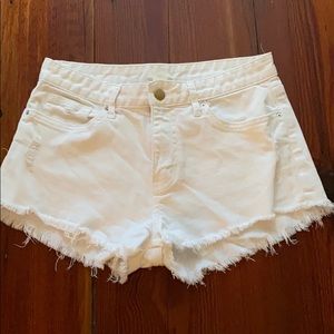 white h&m shorts!